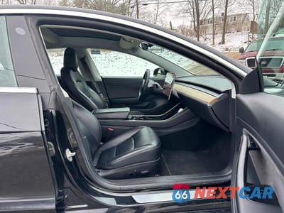 Zdjęcie 7 z 10 samochodu: 2018 TESLA MODEL 3 VIN:5YJ3E1EA9JF056690 - miniatura