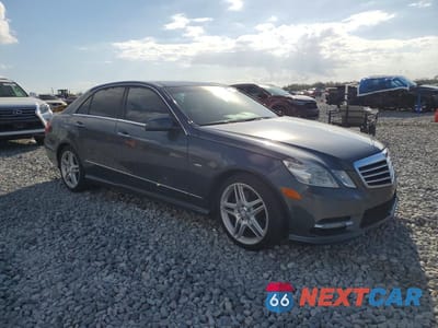 Czwarte zdjęcie samochodu z boku: 2012 MERCEDES-BENZ E 350 4MATIC VIN:WDDHF8JB0CA651584 - miniatura