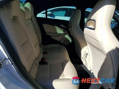 Zdjęcie 10 z 11 samochodu: 2019 MERCEDES-BENZ CLA 250 VIN:WDDSJ4EB9KN742643 - miniatura