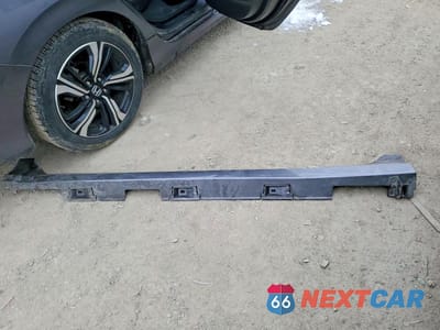 Zdjęcie 12 z 13 samochodu: 2016 HONDA CIVIC TOURING VIN:19XFC1F93GE041561 - miniatura