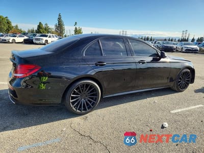 Trzecie zdjęcie samochodu z tyłu: 2019 MERCEDES-BENZ E 300 VIN:WDDZF4JB7KA548206 - miniatura