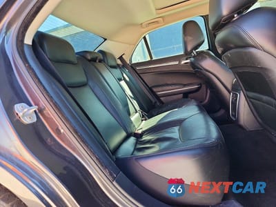 Zdjęcie 10 z 12 samochodu: 2016 CHRYSLER 300 LIMITED VIN:2C3CCAAG1GH190620 - miniatura