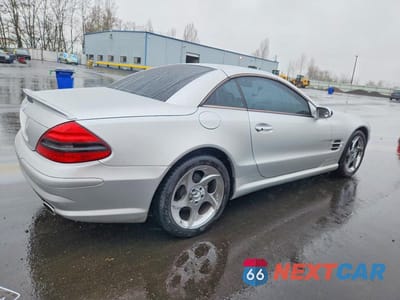 Trzecie zdjęcie samochodu z tyłu: 2004 MERCEDES-BENZ SL 500 VIN:WDBSK75F44F075732 - miniatura