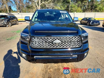 Piąte zdjęcie samochodu w środku: 2020 TOYOTA TUNDRA PLATINUM VIN:5TFAY5F12LX927975 - miniatura
