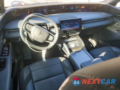 Zdjęcie 8 z 13 samochodu: 2024 LINCOLN NAUTILUS RESERVE VIN:5LMPJ8K47RJ839735 - miniatura