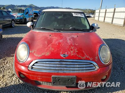 Piąte zdjęcie samochodu w środku: 2009 MINI COOPER VIN:WMWMF33549TU70792 - miniatura