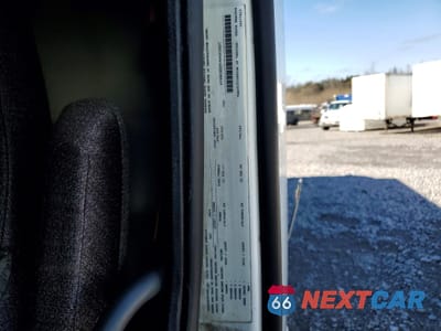 Zdjęcie 10 z 10 samochodu: 2025 VOLVO VNR SEMI TRUCK VIN:4V4WC9EH5SN683697 - miniatura