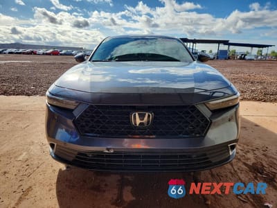 Piąte zdjęcie samochodu w środku: 2024 HONDA ACCORD TOURING HYBRID VIN:1HGCY2F80RA049187 - miniatura