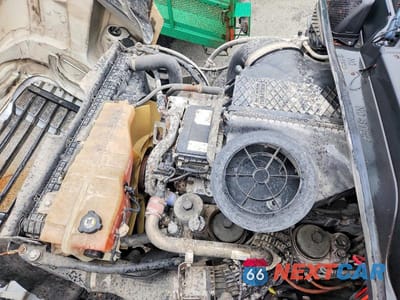 Zdjęcie 7 z 10 samochodu: 2014 FREIGHTLINER CASCADIA SEMI TRUCK VIN:1FUJGLD5XELFU0173 - miniatura