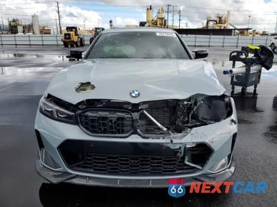 Piąte zdjęcie samochodu w środku: 2025 BMW M340XI VIN:3MW69FT04S8F40827 - miniatura