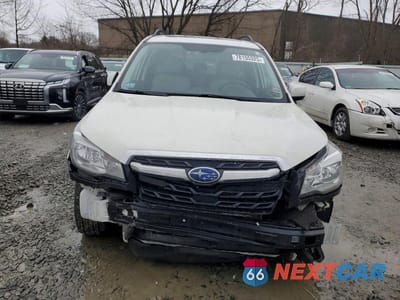 Piąte zdjęcie samochodu w środku: 2017 SUBARU FORESTER 2.5I PREMIUM VIN:JF2SJAEC5HH496507 - miniatura