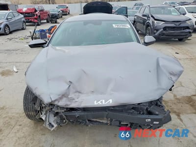 Piąte zdjęcie samochodu w środku: 2025 KIA K4 LXS VIN:3KPFT4DE4SE039067 - miniatura