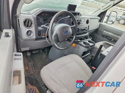 Zdjęcie 8 z 12 samochodu: 2012 FORD E150 DELIVERY VAN VIN:1FTNE1EWXCDA31909 - miniatura