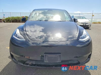 Piąte zdjęcie samochodu w środku: 2021 TESLA MODEL Y VIN:5YJYGDEEXMF108563 - miniatura