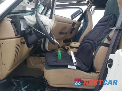 Zdjęcie 7 z 12 samochodu: 2000 JEEP WRANGLER / TJ SAHARA VIN:1J4FA59S6YP749360 - miniatura