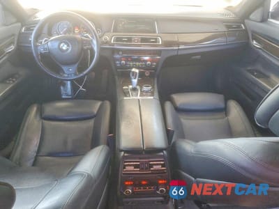 Zdjęcie 8 z 12 samochodu: 2014 BMW 740 LI VIN:WBAYE4C52ED138266 - miniatura