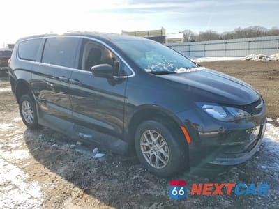 Czwarte zdjęcie samochodu z boku: 2023 CHRYSLER VOYAGER LX VIN:2C4RC1CG2PR548577 - miniatura