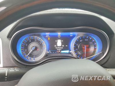 Zdjęcie 9 z 13 samochodu: 2015 CHRYSLER 300C VIN:2C3CCAEG2FH853993 - miniatura
