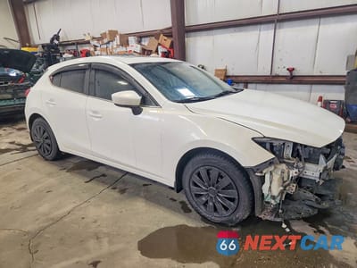 Czwarte zdjęcie samochodu z boku: 2016 MAZDA 3 TOURING VIN:3MZBM1L74GM317537 - miniatura