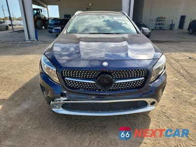 Piąte zdjęcie samochodu w środku: 2017 MERCEDES-BENZ GLA 250 4MATIC VIN:WDCTG4GB3HJ319321 - miniatura