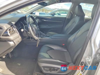 Zdjęcie 7 z 13 samochodu: 2021 TOYOTA CAMRY SE VIN:4T1G11AK4MU544304 - miniatura