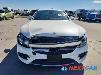 Piąte zdjęcie samochodu w środku: 2019 MERCEDES-BENZ E 450 4MATIC VIN:WDDZF6JB5KA601805 - miniatura