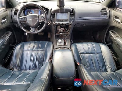 Zdjęcie 8 z 12 samochodu: 2015 CHRYSLER 300 S VIN:2C3CCABGXFH736005 - miniatura