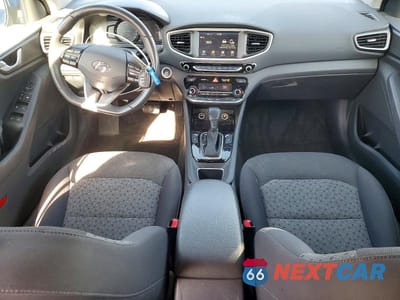 Zdjęcie 8 z 11 samochodu: 2017 HYUNDAI IONIQ SEL VIN:KMHC75LCXHU028027 - miniatura