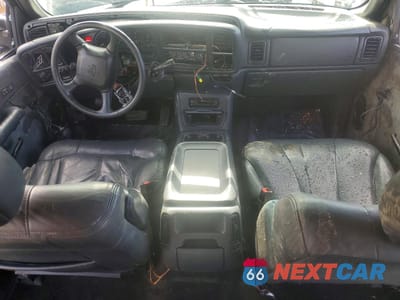 Zdjęcie 8 z 13 samochodu: 2002 CHEVROLET SILVERADO K2500 HEAVY DUTY VIN:1GCHK23G32F197733 - miniatura