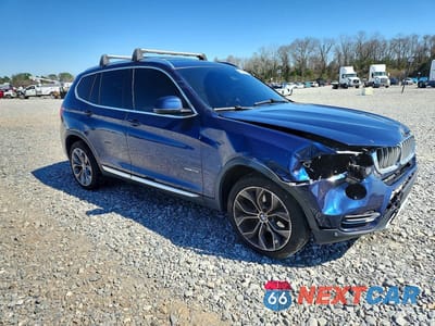 Czwarte zdjęcie samochodu z boku: 2017 BMW X3 SDRIVE28I VIN:5UXWZ7C57H0U46821 - miniatura