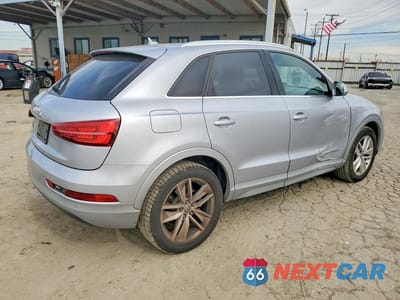Trzecie zdjęcie samochodu z tyłu: 2016 AUDI Q3 PREMIUM PLUS VIN:WA1BFCFS7GR002118 - miniatura