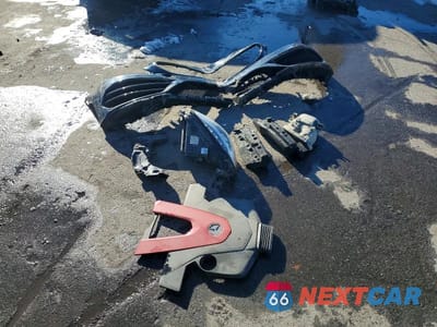 Zdjęcie 12 z 12 samochodu: 2017 MERCEDES-BENZ C 43 4MATIC AMG VIN:55SWF6EB5HU199919 - miniatura