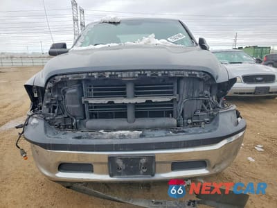 Piąte zdjęcie samochodu w środku: 2016 RAM 1500 ST VIN:1C6RR7FG2GS268743 - miniatura