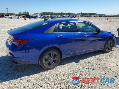 Trzecie zdjęcie samochodu z tyłu: 2023 HYUNDAI ELANTRA SEL VIN:5NPLM4AG9PH105203 - miniatura