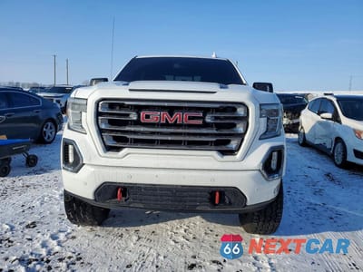Piąte zdjęcie samochodu w środku: 2019 GMC SIERRA K1500 AT4 VIN:1GTP9EED9KZ336273 - miniatura