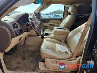 Zdjęcie 7 z 12 samochodu: 2014 CHEVROLET TAHOE C1500 LTZ VIN:1GNSCCE08ER127759 - miniatura