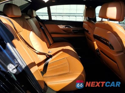 Zdjęcie 10 z 11 samochodu: 2017 BMW 740 I VIN:WBA7E2C52HG739597 - miniatura