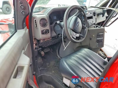 Zdjęcie 8 z 12 samochodu: 2025 FORD ECONOLINE E450 SUPER DUTY CUTAWAY VAN VIN:1FDFE4FN5SDD02946 - miniatura