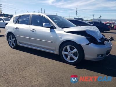 Czwarte zdjęcie samochodu z boku: 2008 MAZDA 3 HATCHBACK VIN:JM1BK344181150576 - miniatura