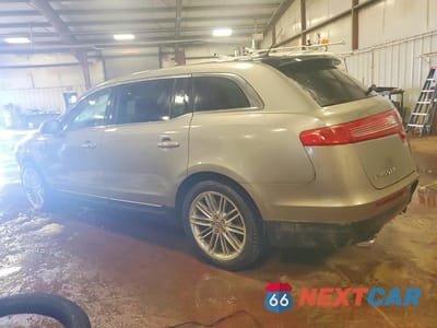 Drugie zdjęcie samochodu z przodu: 2015 LINCOLN MKT VIN:2LMHJ5AT1FBL02670 - miniatura