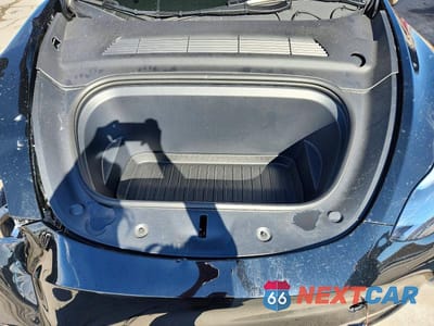 Zdjęcie 12 z 14 samochodu: 2025 TESLA MODEL Y VIN:7SAYGDEFXSF265227 - miniatura