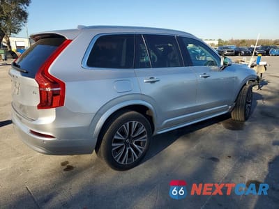 Trzecie zdjęcie samochodu z tyłu: 2022 VOLVO XC90 T5 MOMENTUM VIN:YV4102CK3N1789157 - miniatura