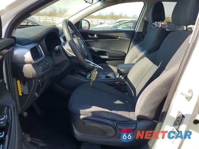 Zdjęcie 7 z 13 samochodu: 2016 KIA SORENTO LX VIN:5XYPG4A55GG108808 - miniatura