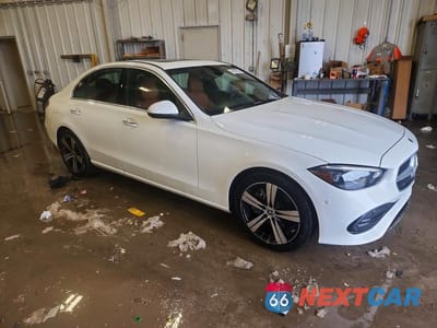 Czwarte zdjęcie samochodu z boku: 2025 MERCEDES-BENZ C 300 4MATIC VIN:W1KAF4HB0SR245255 - miniatura