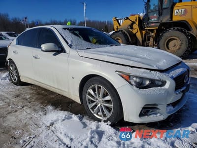 Czwarte zdjęcie samochodu z boku: 2014 INFINITI Q50 PREMIUM VIN:JN1BV7AR8EM689160 - miniatura