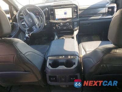 Zdjęcie 8 z 12 samochodu: 2026 FORD F350 SUPER DUTY VIN:1FT8W3BT9TEC69101 - miniatura