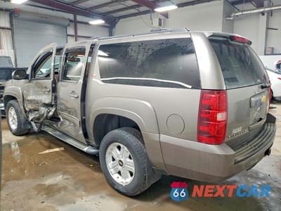 Drugie zdjęcie samochodu z przodu: 2013 CHEVROLET SUBURBAN K1500 LT VIN:1GNSKJE75DR368424 - miniatura