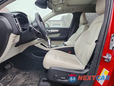 Zdjęcie 7 z 14 samochodu: 2020 VOLVO XC40 T5 MOMENTUM VIN:YV4162UK6L2319306 - miniatura