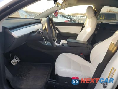 Zdjęcie 7 z 11 samochodu: 2022 TESLA MODEL Y VIN:7SAYGDEF6NF489373 - miniatura