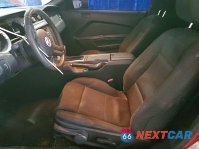 Zdjęcie 7 z 11 samochodu: 2010 FORD MUSTANG VIN:1ZVBP8AN8A5140652 - miniatura